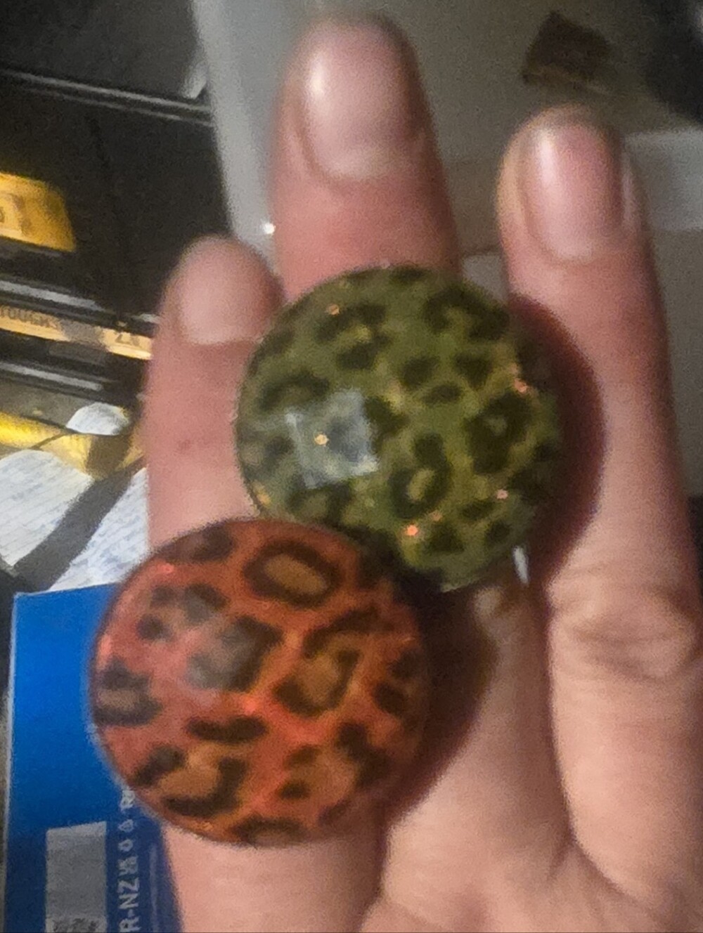 Set/2 Leopard Print Statement Rings - Olive Green & Reddish Orange. Adjustable.